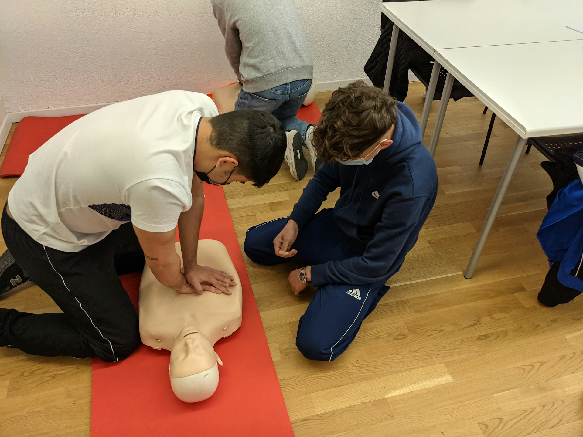 What To Do When Someone Needs CPR: First Aid Course Basics