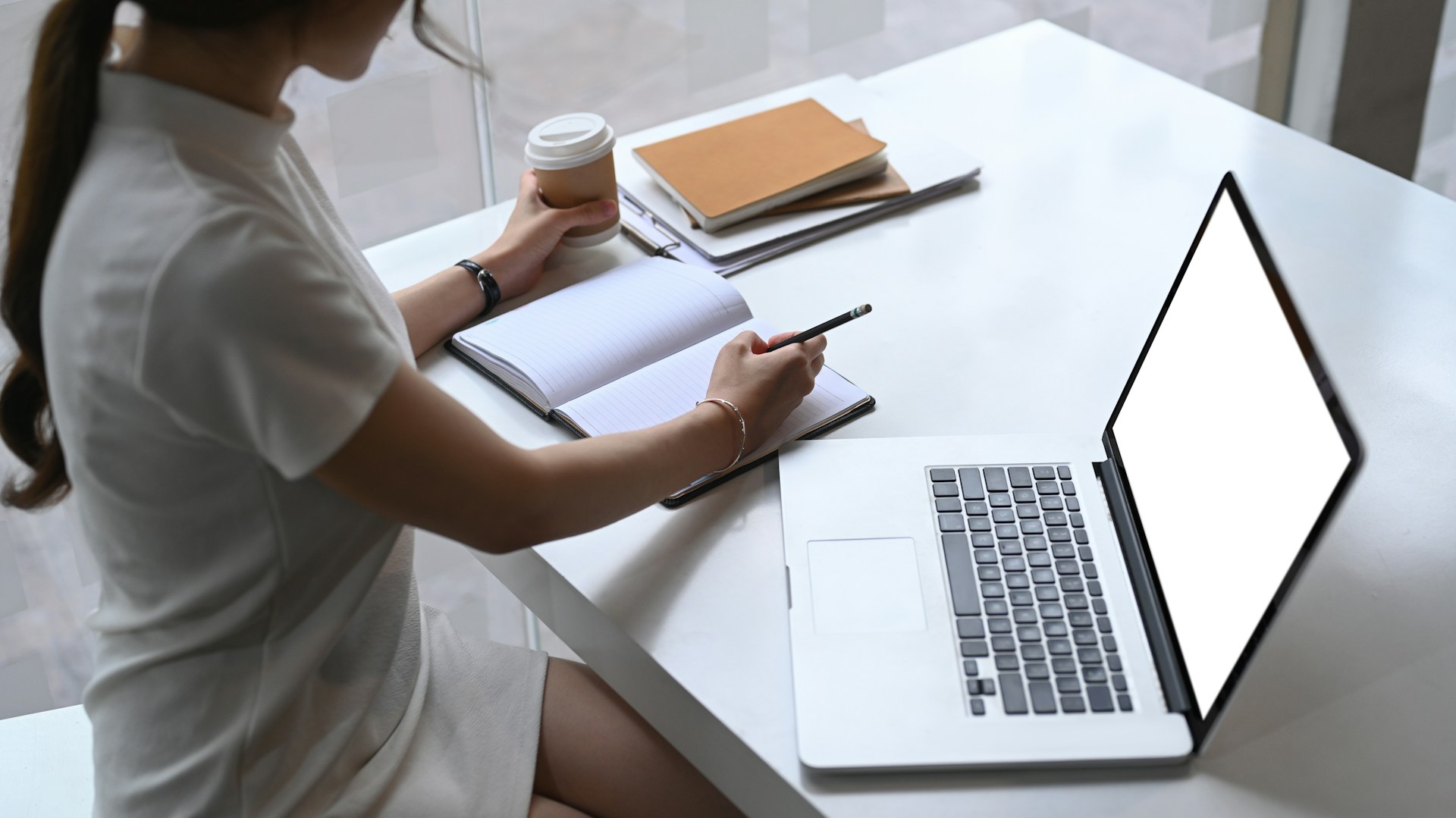 How To Balance Work And Study In A Georgia CNA Program