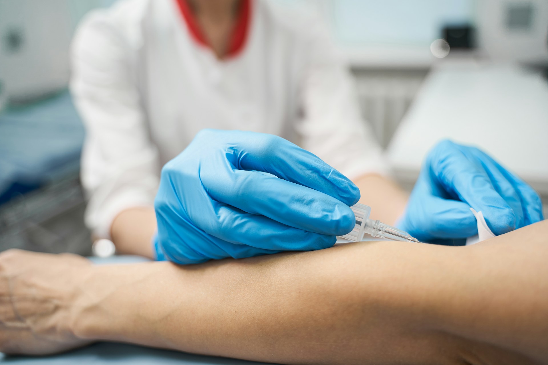 Inside DuMonde’s Phlebotomy Training Labs: What New Students Experience