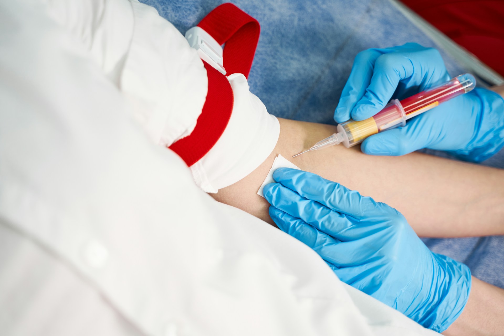 Resume Tips for Phlebotomy Students: How to Highlight Clinical Skills and Certifications